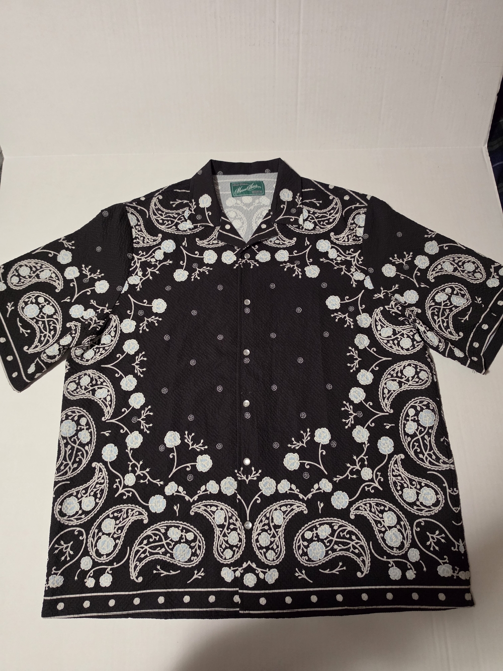 Maison Article Rose Paisley Button Up Short Sleeve Size Medium